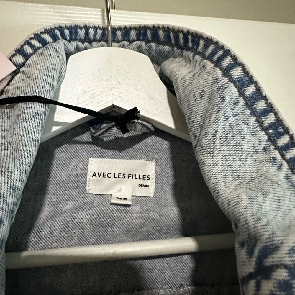 Avec Les Filles Light Ice Washed Denim Jacket - Picture 2 of 2